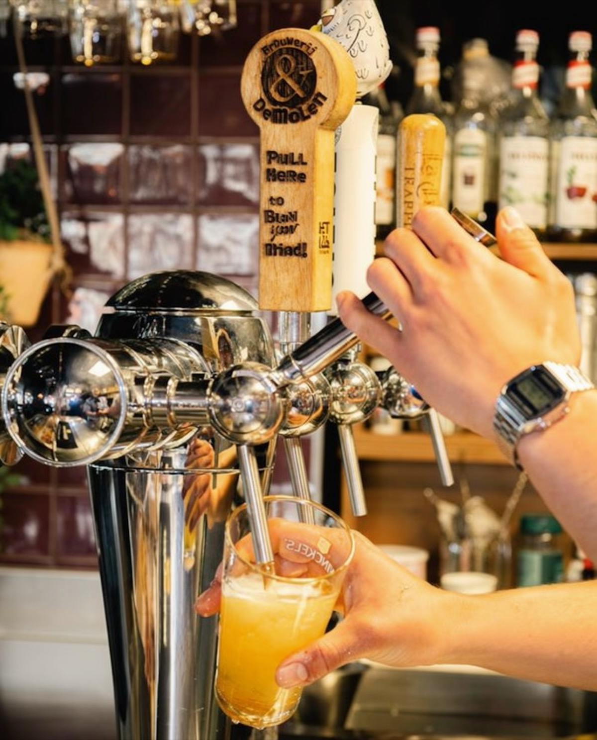 Lively bar